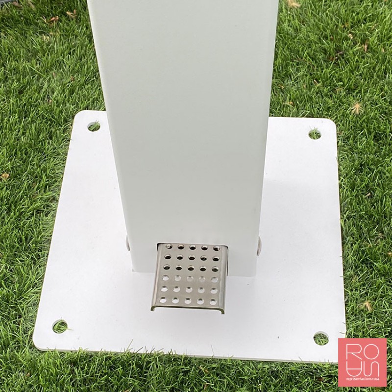 Dispensador de gel amb accionament per pedal COVID-19